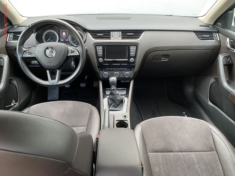 Škoda Octavia (2016) 1.8TSi, ČR, L&K, xenon, navi - fotka 8 z 17