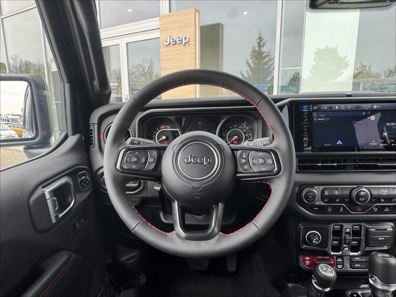 Jeep Wrangler (2024) 2,0 Turbo 4WD 8AT  Rubicon - fotka 13 z 15