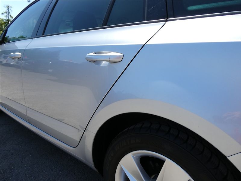 Škoda Octavia 1,4 TSi 103kW DSG 1.majitel - fotka 16 z 41