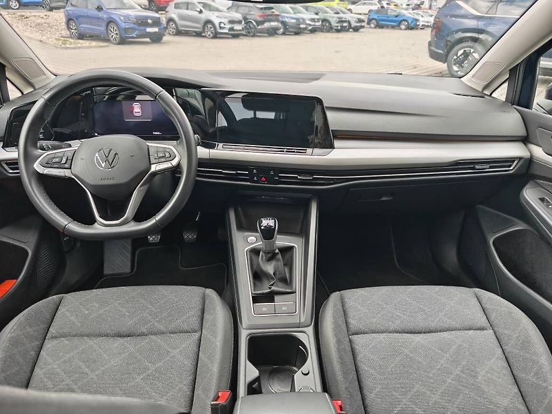 Volkswagen Golf Life 1,0TSi - fotka 10 z 21