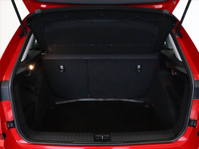 Škoda Kamiq (2020) 1.5 TSI - fotka 11 z 17