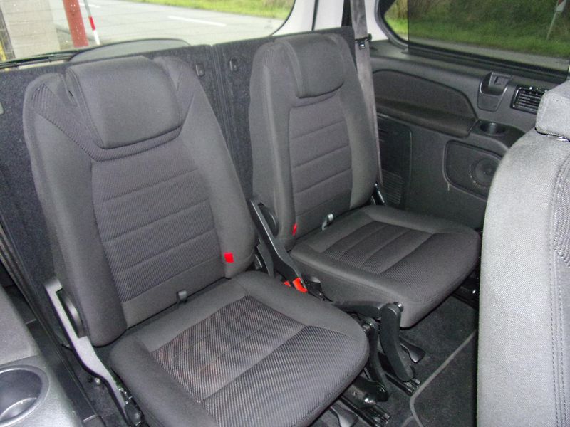 Ford Galaxy (2011) 2,0TDCi AC HF TEMP TAŽNÉ - fotka 15 z 34