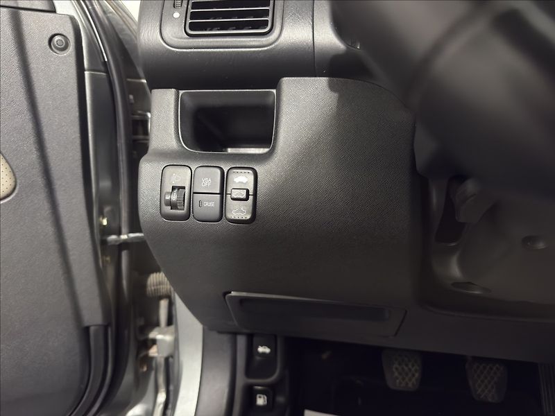 Honda CR-V 2,2   CTDI 4X4 EXCLUSIVE TZ - fotka 11 z 32