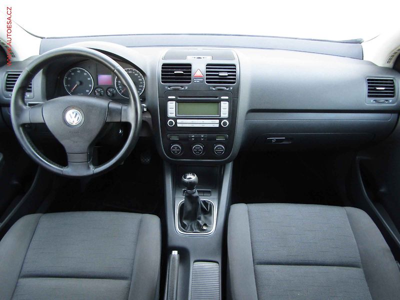 Volkswagen Golf (2007) 1.6MPi, Klima - fotka 8 z 15