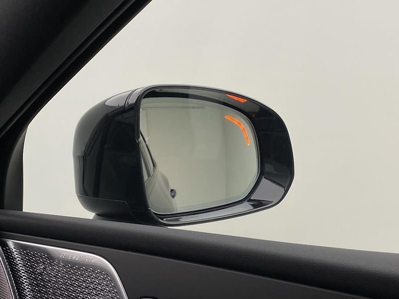 Volvo XC60 T8 AWD RECHARGE BLACK EDITION - fotka 35 z 63