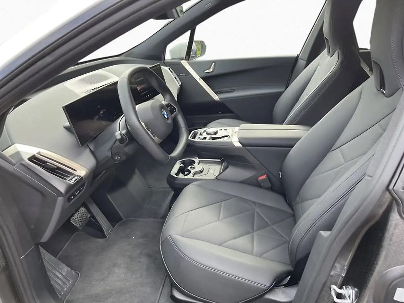 BMW iX xDrive45 Vzduch HuD 360 DA Pro - fotka 6 z 8