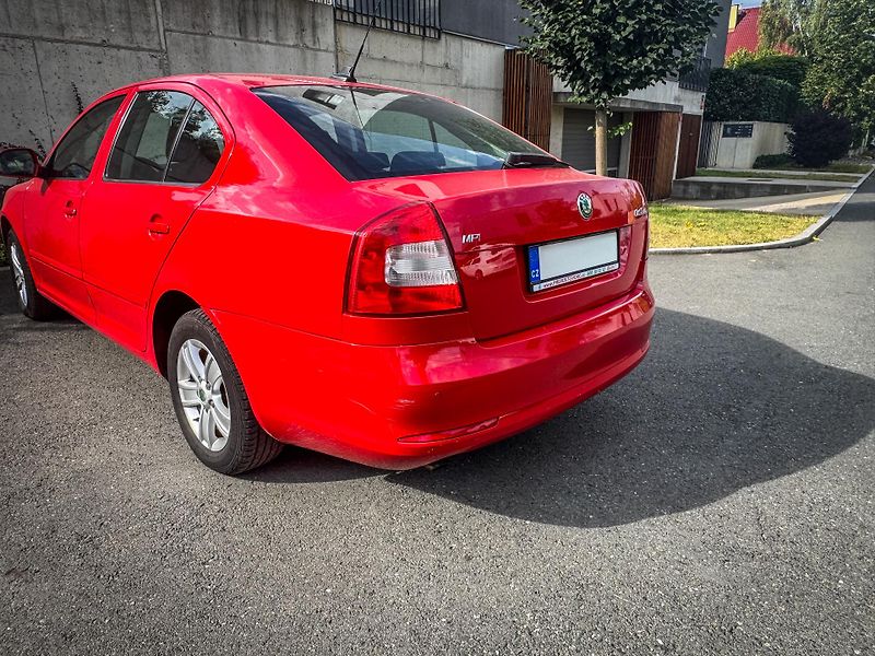 Škoda Octavia (2009) Škoda Octavia II FL 1.6 MPI  - fotka 9 z 14