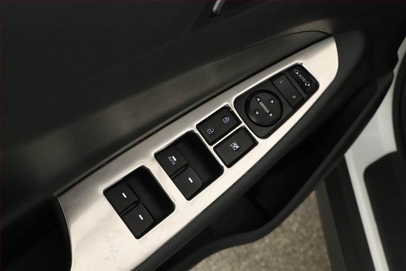 Hyundai Tucson (2018) 1.7 CRDi, Navi, Tempomat - fotka 16 z 19