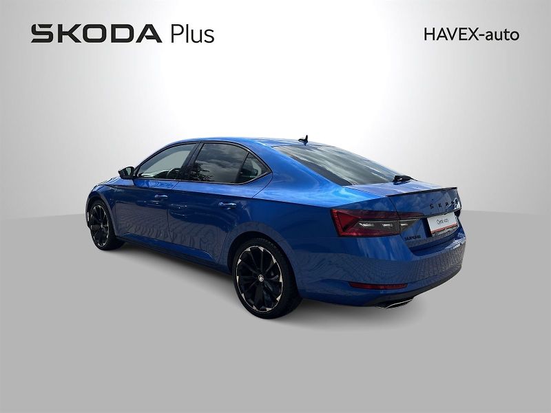 Škoda Superb (2020) 2.0 TSI 4x4 DSG SportLine - fotka 35 z 36