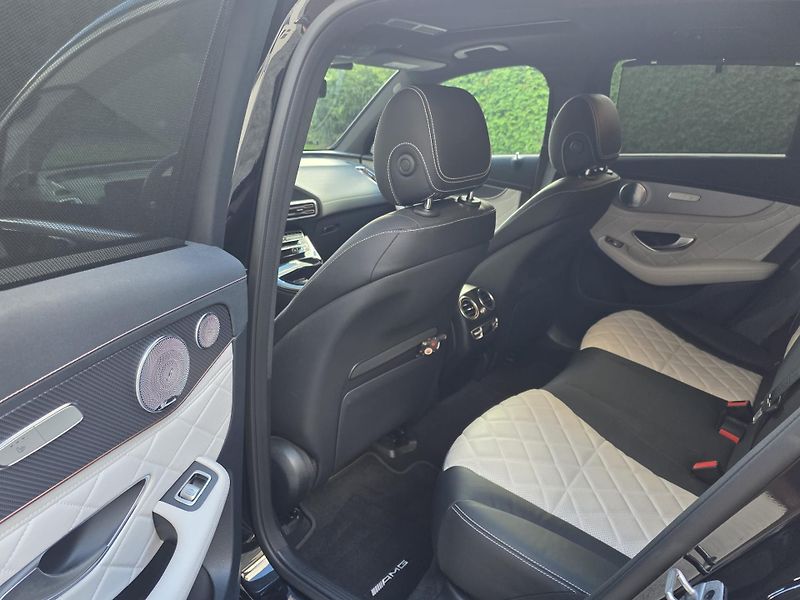 Mercedes-Benz EQC (2021) 400 4matic AMG Manufaktur - fotka 8 z 8