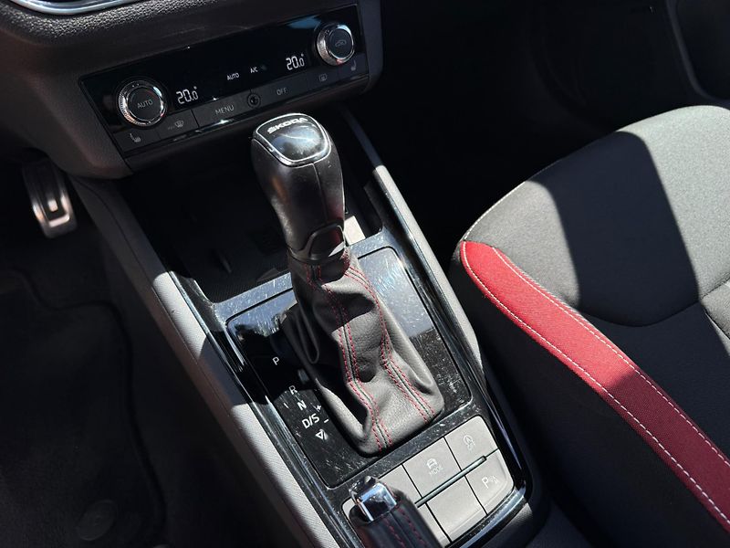 Škoda Scala Monte Carlo 1.5 TSI 110kw DSG - fotka 19 z 26