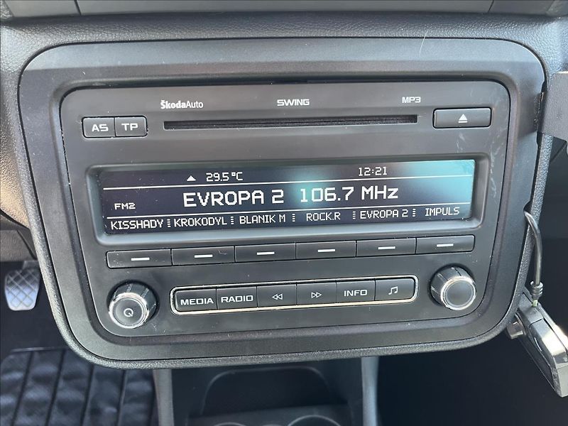 Škoda Fabia 1,6 TDi ČR KLIMA ALU 2 x KOLA - fotka 18 z 33
