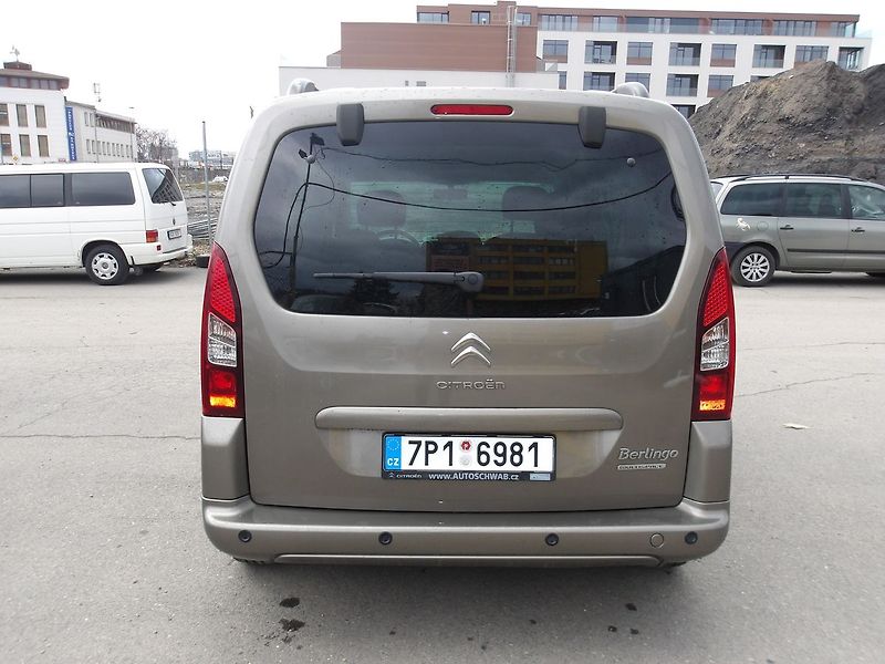 Peugeot Partner Tepee 1,6HDi ČR 1.MAJ.! -21%DPH !!! - fotka 12 z 33