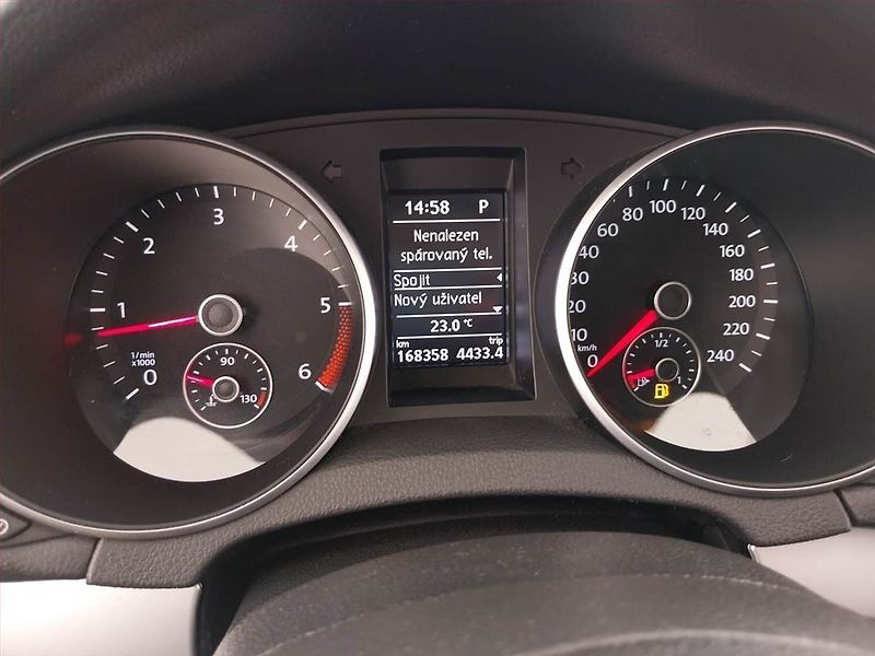 Volkswagen Golf (2013) Highline 1.6 TDI, Automat - fotka 11 z 22