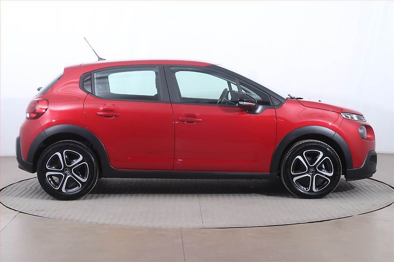 Citroën C3 (2020) Shine 1.2 PureTech, Tempomat - fotka 6 z 23