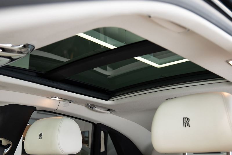 Rolls-Royce Ghost Family 360/Pano/Masážní sedadl - fotka 19 z 31