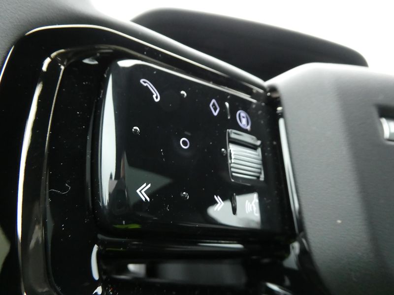 Land Rover Range Rover Evoque 2,0 Dynamic SE D165 aut.4x4 - fotka 22 z 39