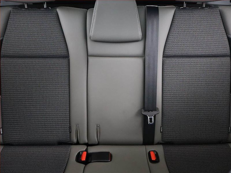 Peugeot 2008 (2019) 1.2 PureTech, Serv.kniha, Kůže - fotka 8 z 17