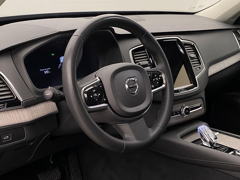 Volvo XC90 B5 AWD BRIGHT PLUS AUT CZ 7m - fotka 19 z 65