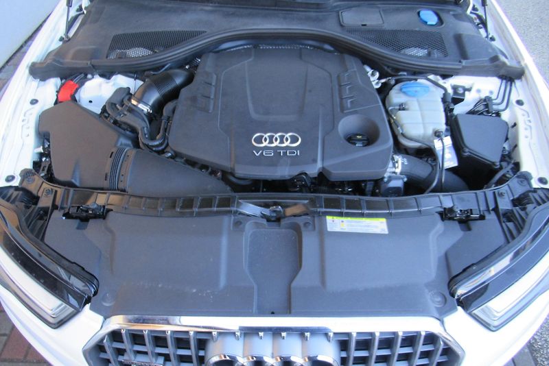 Audi A6 Allroad 3.0 TDI QUATTRO NAVI TAŽNÉ - fotka 26 z 29