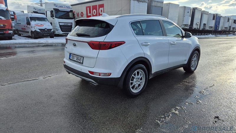 Kia Sportage 1,6 i 130 kW - fotka 6 z 19