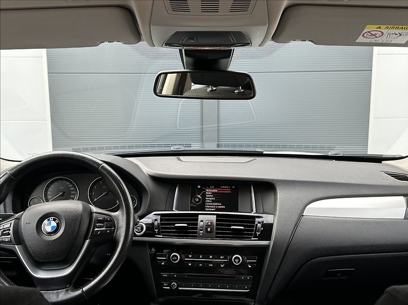 BMW X3 2,0 28i 245PS  Advantage A/T 4 - fotka 29 z 53