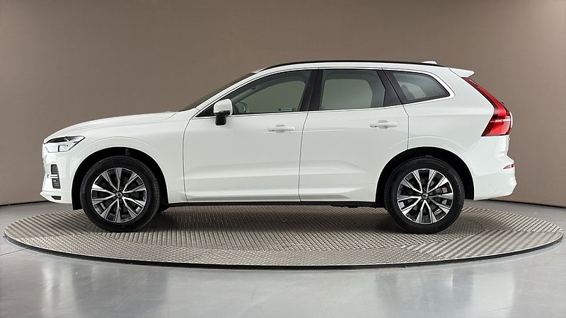 Volvo XC60 2.0 B4 AUT AWD Momentum Pro - fotka 4 z 28