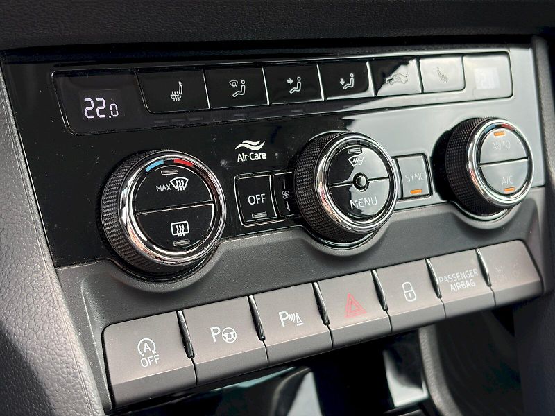 Škoda Karoq (2020) DSG 1.5 TSI / 110 kW / STYLE - fotka 20 z 35