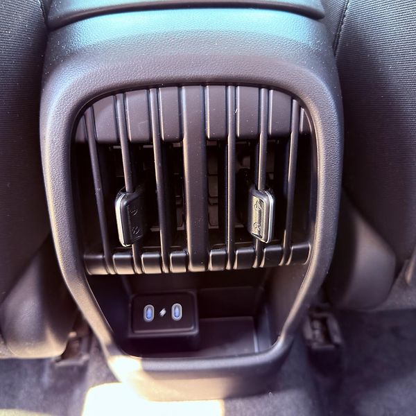Hyundai Kona 1,6-110KW,AUTOMAT,TAŽNÉ,S-TECH - fotka 27 z 31