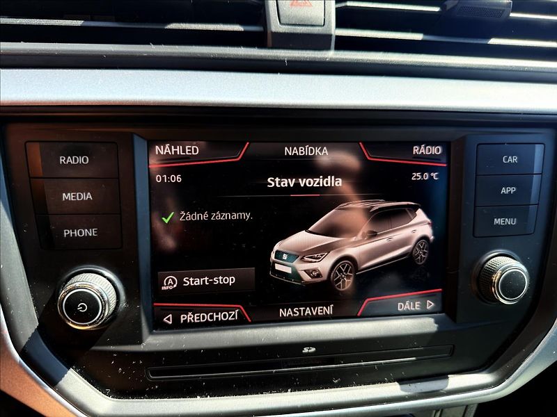 Seat Arona 1,0 TSi STYLE - fotka 17 z 32