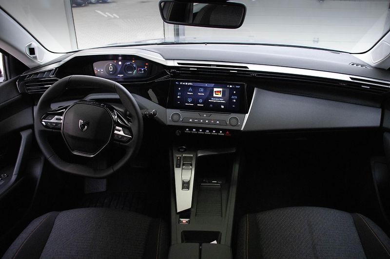 Peugeot 308 SW STYLE Hybrid 145 e-DCS6  - fotka 10 z 16