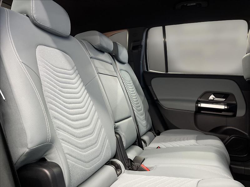 Mercedes-Benz GLB 180 d Progressive Line - fotka 19 z 22