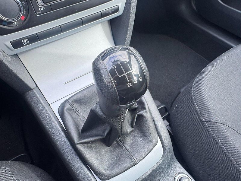 Škoda Octavia (2009) 1,4 TSI 90 KW KOLA KILOMETRY - fotka 28 z 50