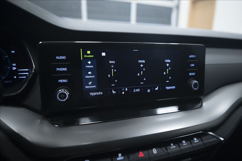 Škoda Octavia 2,0 TDI DSG VÝHŘEV 1. MAJ ČR - fotka 32 z 41