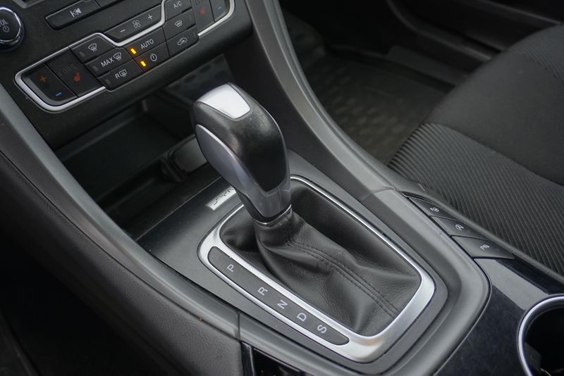 Ford Mondeo (2016) 1.5i 118 kW ECOBOOST AUTOMAT - fotka 11 z 22