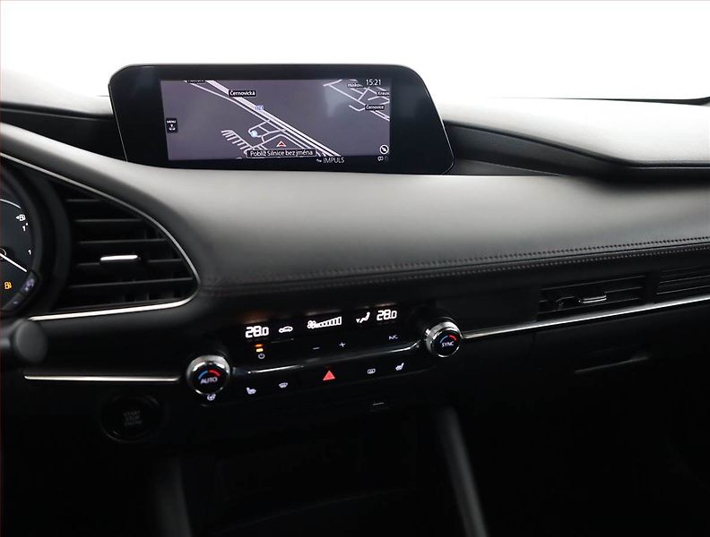 Mazda 3 (2021) 2.0 Skyactiv-G, 70TKM,Klima - fotka 10 z 20