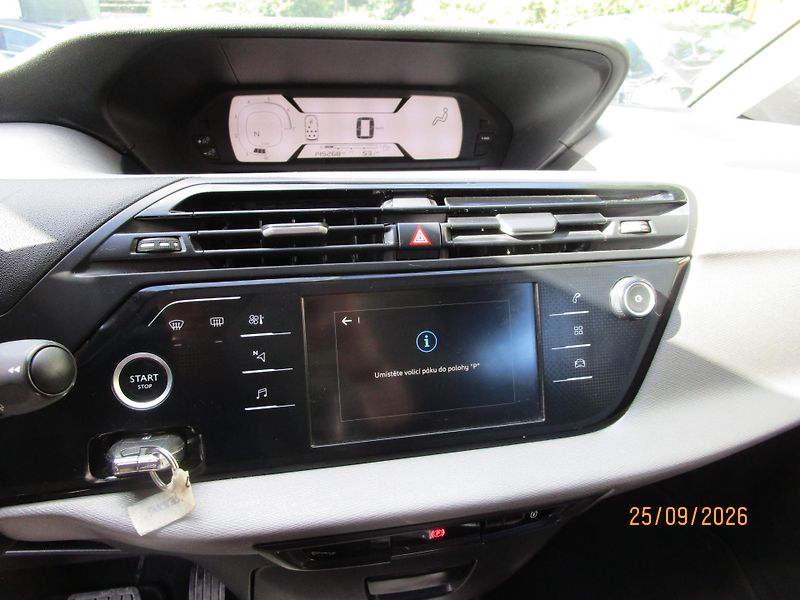 Citroën Grand C4 SpaceTourer (2020) 1,5 HDi 7 míst - fotka 16 z 32