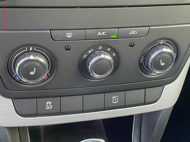 Škoda Yeti (2014) 1.2 TSi, Ambition, DSG, TZ - fotka 15 z 17