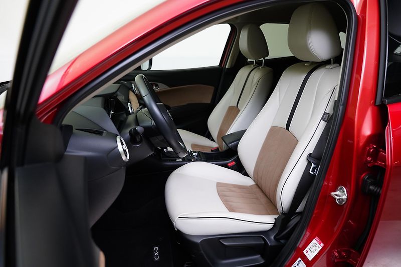 Mazda CX-3 - fotka 11 z 23