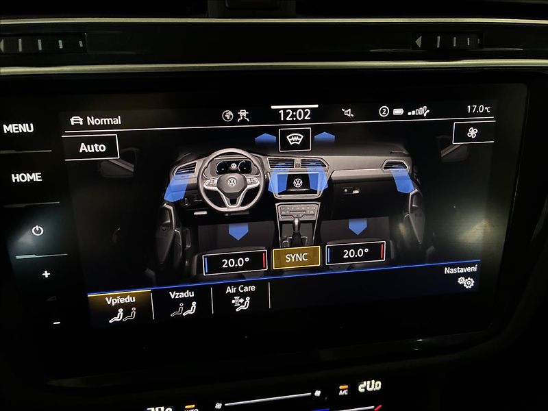 Volkswagen Tiguan Allspace 2,0 4 MOTION,TAŽNÉ,KAMERA 360 - fotka 31 z 34