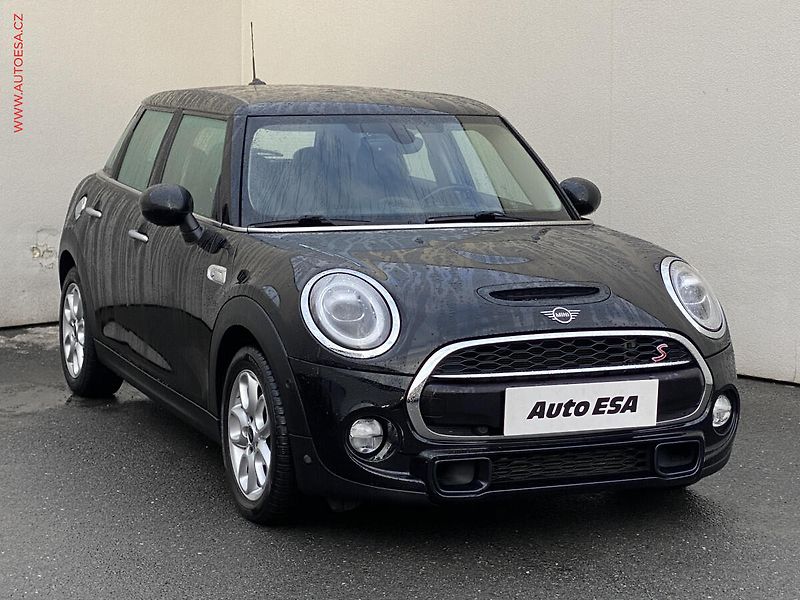 Mini Cooper S (2019) 2.0i, LED, navi, kůže - fotografie inzerátu