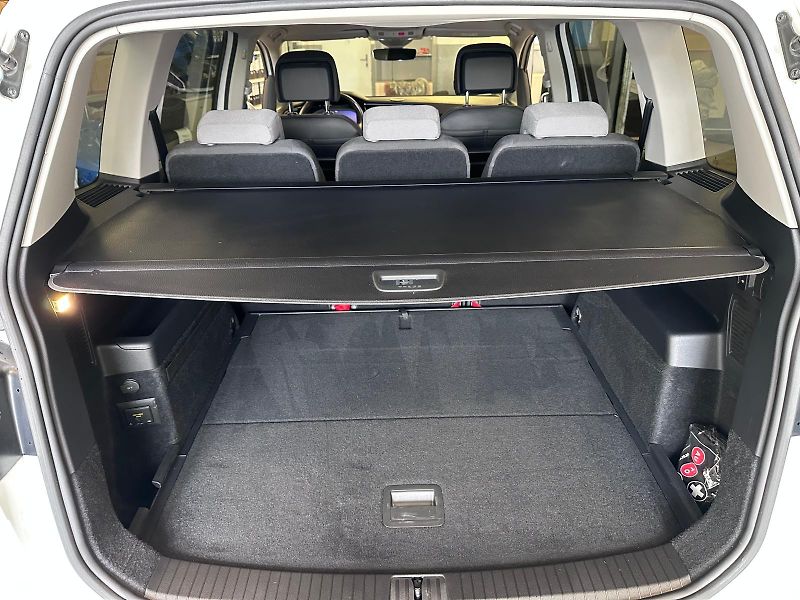 Volkswagen Touran 2.0 TDI 110kW DSG Highline - fotka 16 z 16