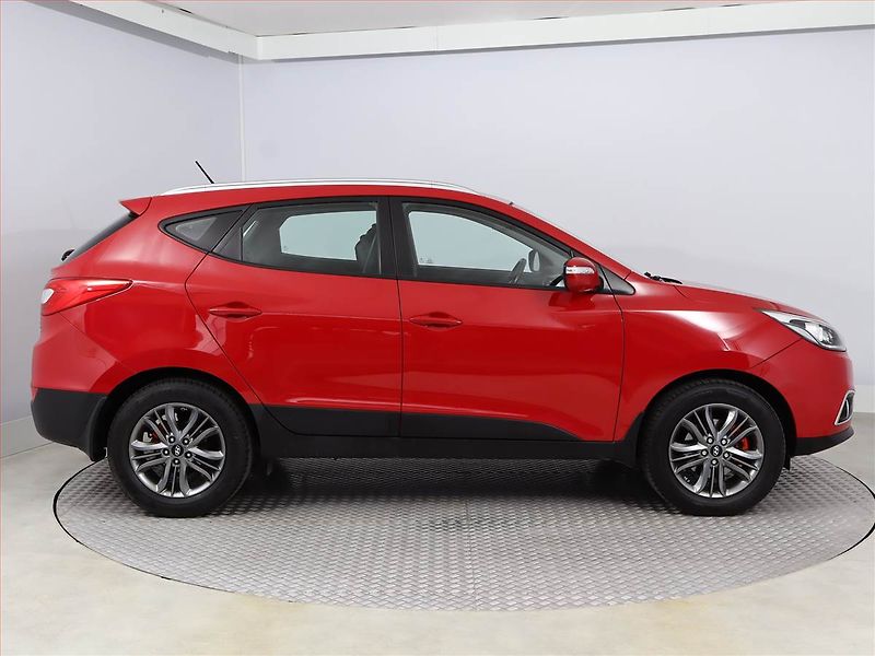 Hyundai ix35 (2014) 1.7 CRDi, Kůže, Tempomat - fotka 6 z 16