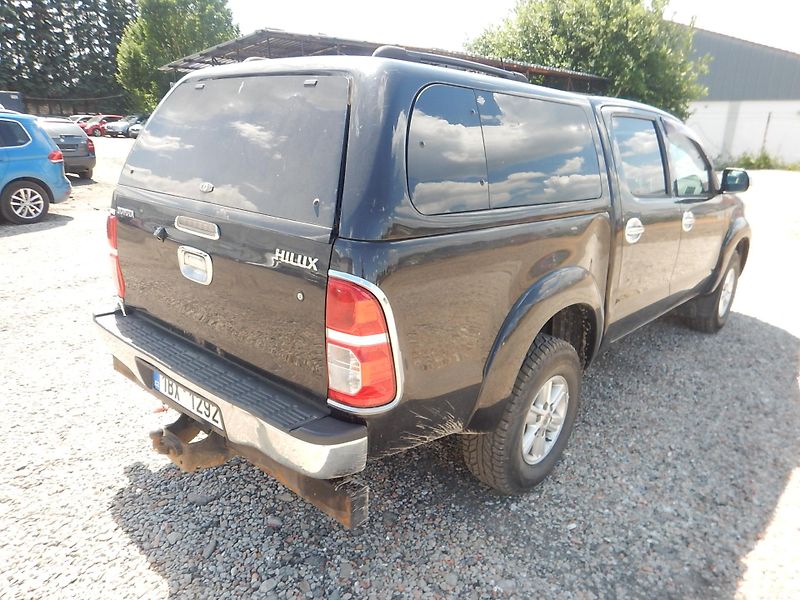 Toyota Hilux 3.0 D-4D, 4x4, AUTOMAT, TAŽNÉ - fotka 6 z 26