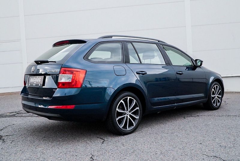 Škoda Octavia 2.0 TDi DSG ELEGANCE - fotka 6 z 24
