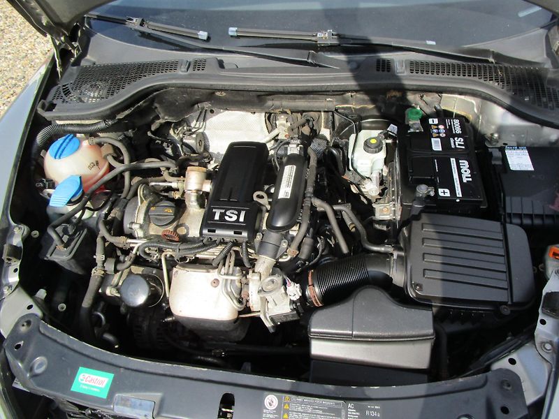 Škoda Octavia 1,2TSI-77KW-KOUPENA V ČR - fotka 14 z 15