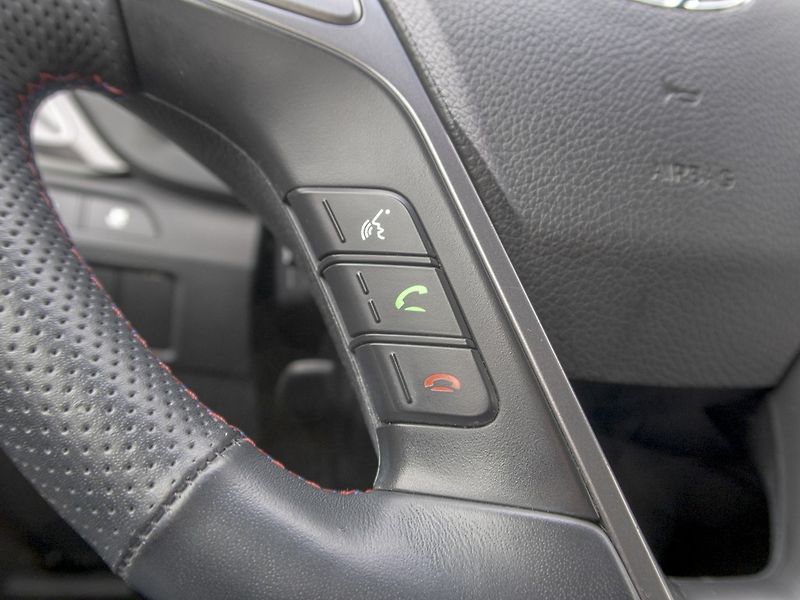 Hyundai Santa Fe (2013) ČR 11/13 2.2D 145KW – VÝBAVA - fotka 21 z 61