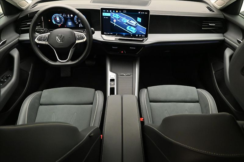 Volkswagen Passat 2,0 TDI 110kW DSG Business Zár - fotka 15 z 32