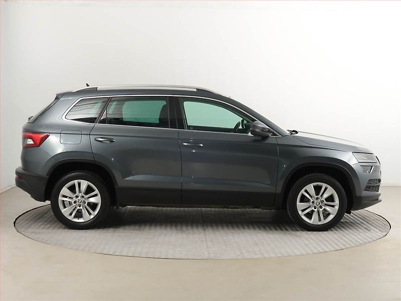 Škoda Karoq (2021) Style 1.5 TSI - fotka 6 z 20