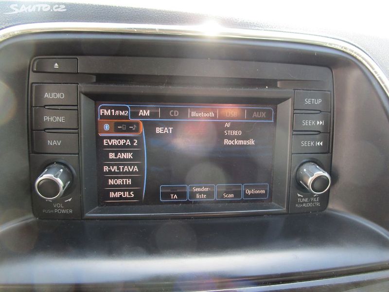 Mazda CX-5 2,2D-4x4-129KW-NOVÝ OLEJ - fotka 21 z 27